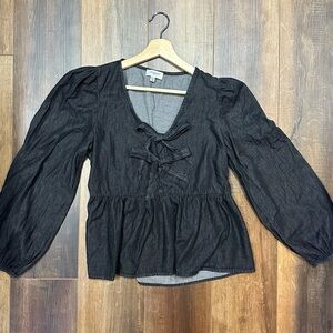 Anniewear Double Bow V-neck Top